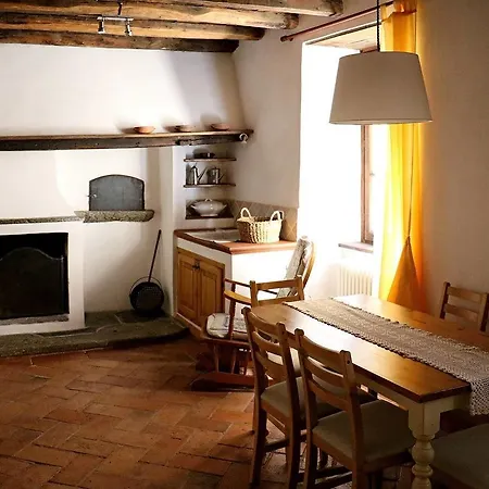 Hintown Antica Regina * Faggeto Lario